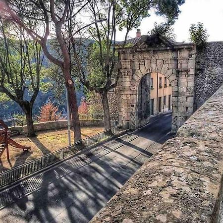 Fresco E Colorato Appartamentino In Narni Scalo Bagian luar foto