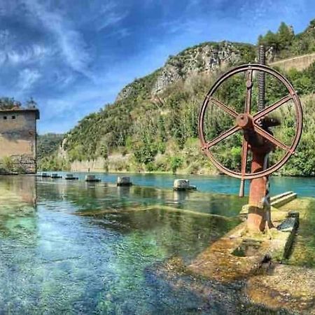 Fresco E Colorato Appartamentino In Narni Scalo Bagian luar foto