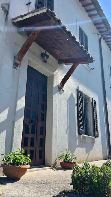 Fresco E Colorato Appartamentino In Narni Scalo Bagian luar foto